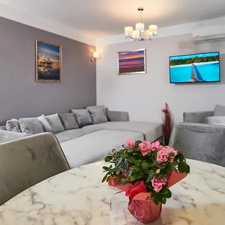 Florance Luxury In Saint Vlas Apartament *